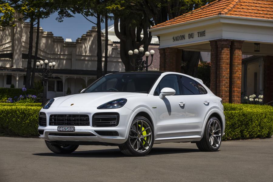  Porsche Cayenne Turbo S E-Hybrid Coupe 2020 года  (AU) (фото 1 из 22)